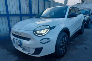 Fiat 600 Hybrid 110 CV DCT La Prima KM 0