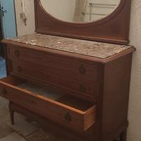 cassettiera con specchio