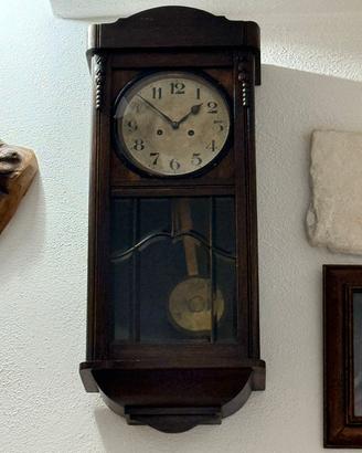 Antico Orologio a Pendolo 