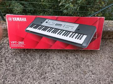 Tastiera Yamaha YPT-260