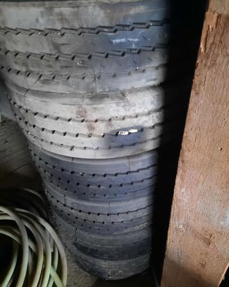 Pneumatici 205/65x17,5