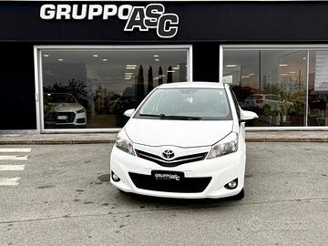 Toyota Yaris 5 Porte 1.0 BENZ 69 CV ADATTA A NEOPA