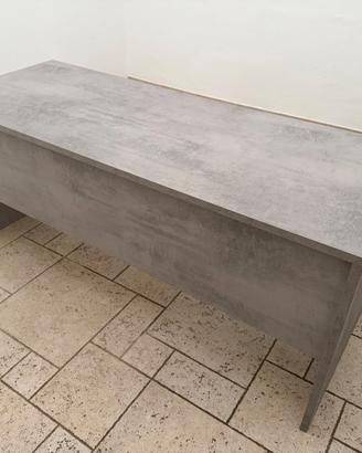 Scrivania in legno grigia 180 cm x 80 cm