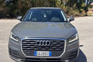 Audi Q2 35 tdi bussiness 150CV