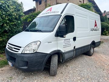 Iveco Daily 2.3 Mtj L2H2 passo medio alto