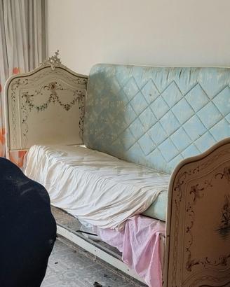 Letto matrimoniale a barca in stile Luigi XV