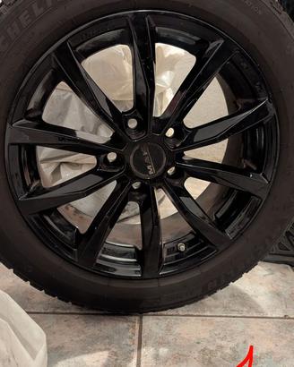 Gomme invernali 195/55 R16 e cerchi MAK neri