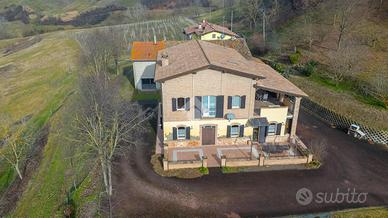 BIFAMILIARE A LANGHIRANO
