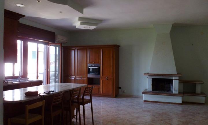 Ampio appartamento a Cardito