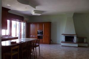 Ampio appartamento a Cardito