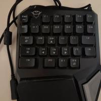 Tastiera a una mano con led