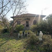 Casa Singola a Angera