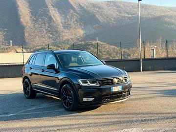 Volkswagen Tiguan R-Line – Total Black