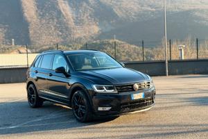 Volkswagen Tiguan R-Line – Total Black