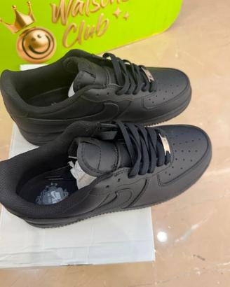 Nike Air Force 1 nere 43