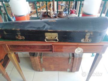 Antico violino con archetto e custodia 