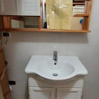 Lavabo con mobiletto e specchio 