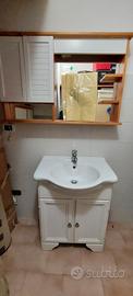 Lavabo con mobiletto e specchio 