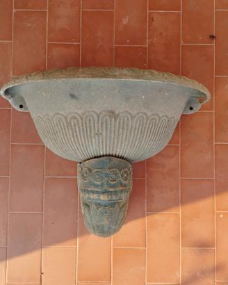 Fontana da parete in ghisa