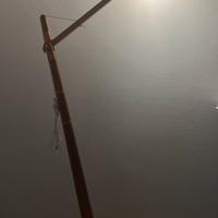 Lampada da terra in legno