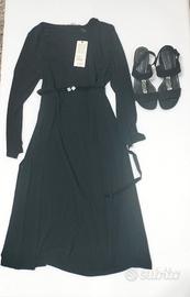 Set vestito e sandali neri