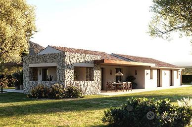 Villa di 220 m² con più di 5 locali a Loiri Porto 