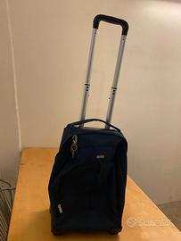 Zaino-trolley per la scuola o per viaggiare.