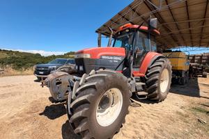 Trattore gommato New Holland G 240