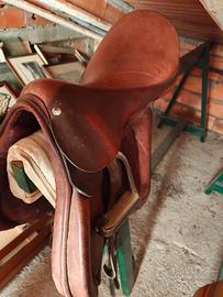 coppia di selle da equitazione 