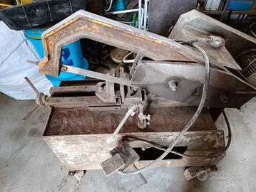 Troncatrice basculante 