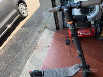 Monopattino elettrico sigaway ninebot