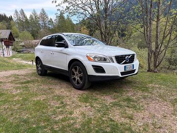 Volvo XC 60 automatico - Cinghia e Tagliando 