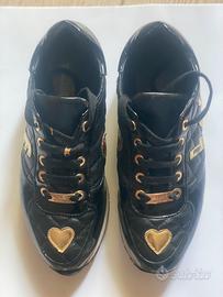 Scarpe Moschino, pelle