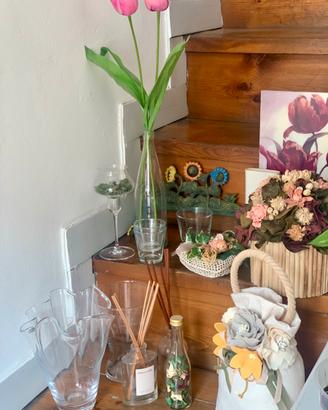 Decorazioni, fermaporte, vasi, pot-pourri