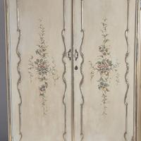 Mobilio stile barocco – buono stato – valore alto