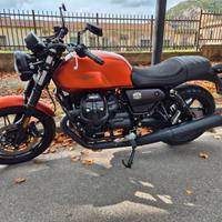 Moto Guzzi V7 IV - 2021