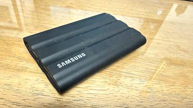 Samsung T7 Shield 2TB SSD Portatile USB-C – Rugged
