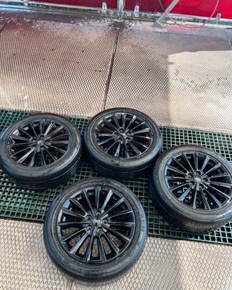 Gomme  complete Ford