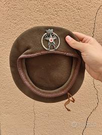 Basco militare Corpo Sanitario con fregio