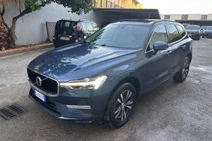 VOLVO XC60 B4 (d) automatico Plus Dark