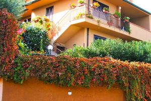 Villa in doppia elevazione