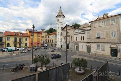 4 LOCALI A LAVAGNA