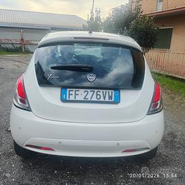 Lancia Ypsilon 1.3 MJT 16V 95 CV 5 porte S&S Plati