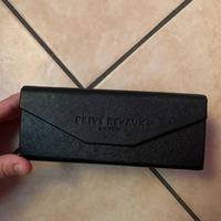 porta occhiali triangolare