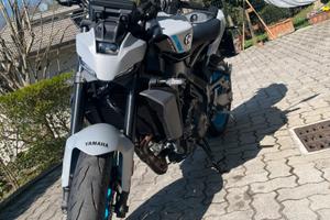 Yamaha mt09 y-amt
