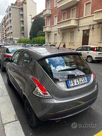 Lancia Ypsilon 2015 benzina