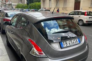 Lancia Ypsilon 2015 benzina