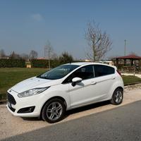 Ford Fiesta - Titanium - Gpl
