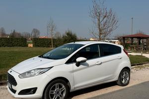 Ford Fiesta - Titanium - Gpl