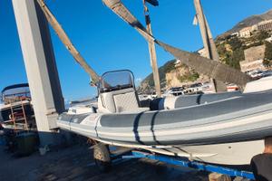 Motonautica 7.80 con volvo 200hp diesel